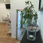 Lili In Pet Friendly, Free Parking